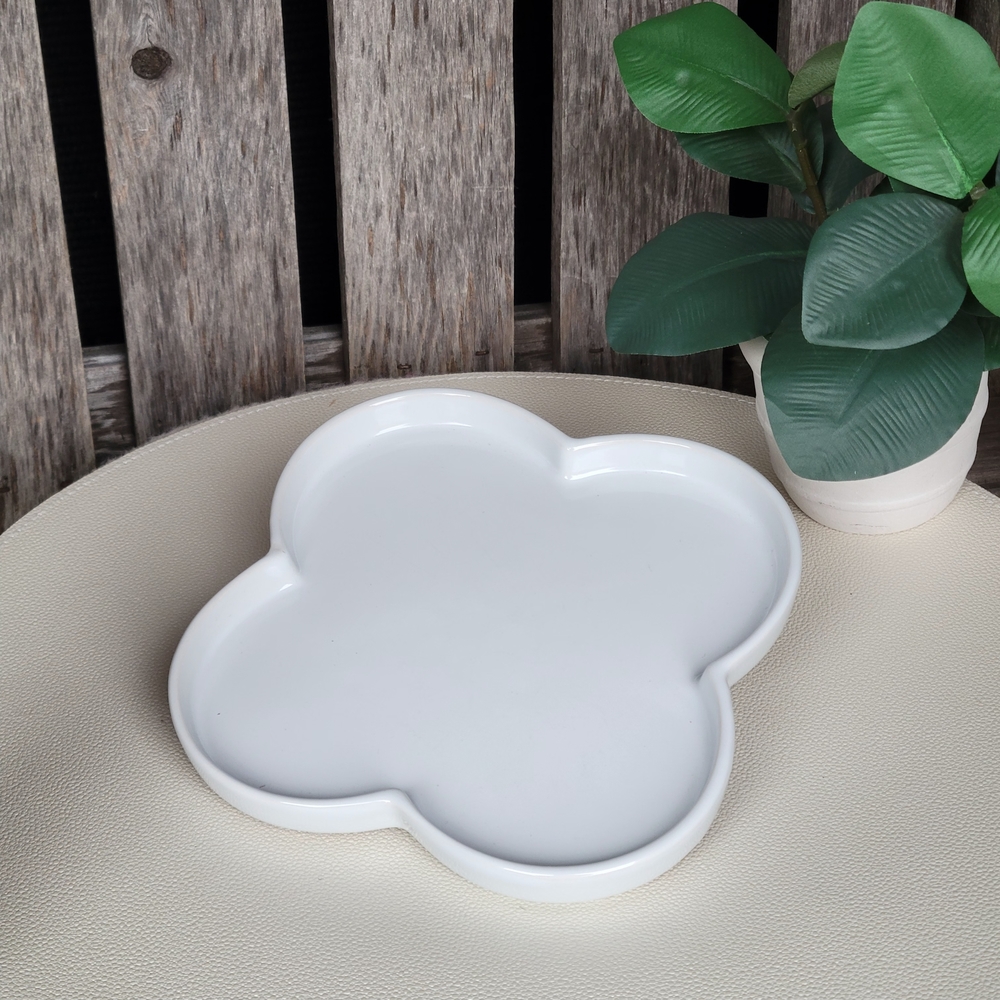 IKEA NEW Chic White Clover Shaped Dish